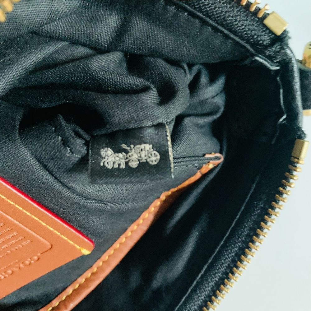 Coach Black Signature Crossbody Bag with Gold Hardware - Picture 8 of 9